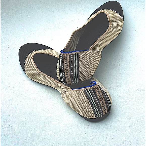 Rothy’s Tuxedo Captoe Square Toe Flats. Woman’s Size 6 1/2, Fits Size 6 - Picture 2 of 12